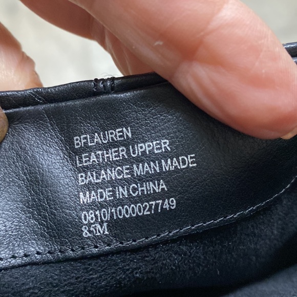 B Makowsky Black Leather Boots - Picture 5 of 5